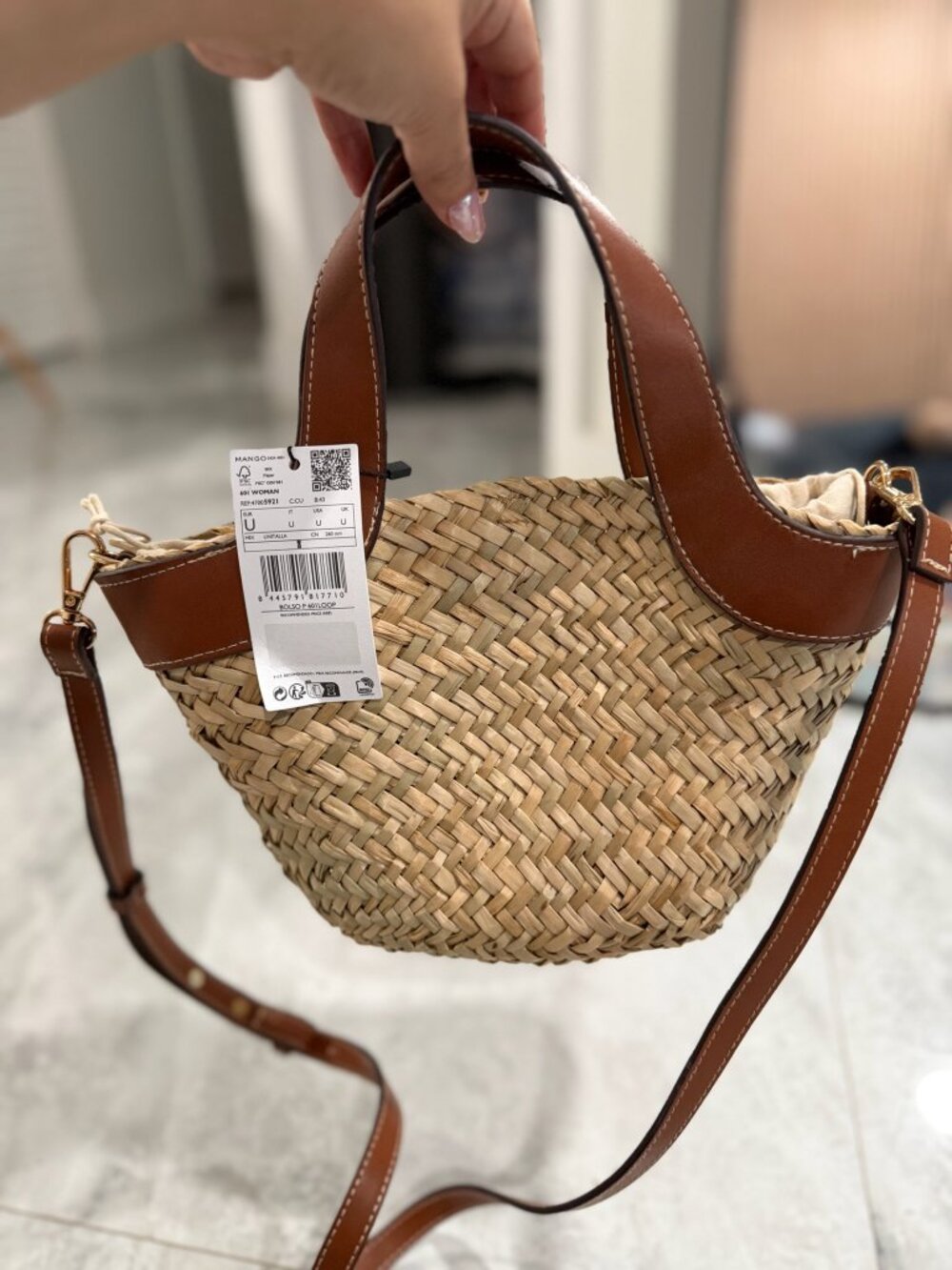 Mango Woven Straw Crossbody Basket Bag - Picture 2 of 5